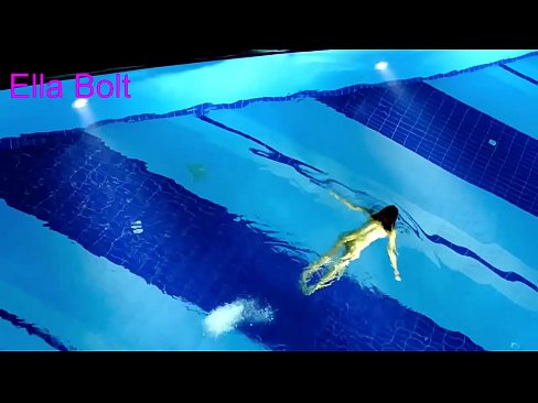 ❤️ Abdi teu tiasa ngeureunkeun nonton, pirang ngora bray ngojay buligir di ELLA bolt Resort kolam renang ️ porno super dina su.pornjimbo.ru ️❤