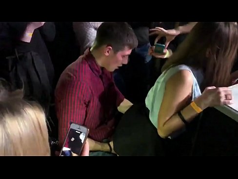 ❤️ Sex nyata dina nightclub Rusia. gadis Rusia 18 taun heubeul dina anus jeung heunceut fucked di nightclub a ️ porno super dina su.pornjimbo.ru ️❤